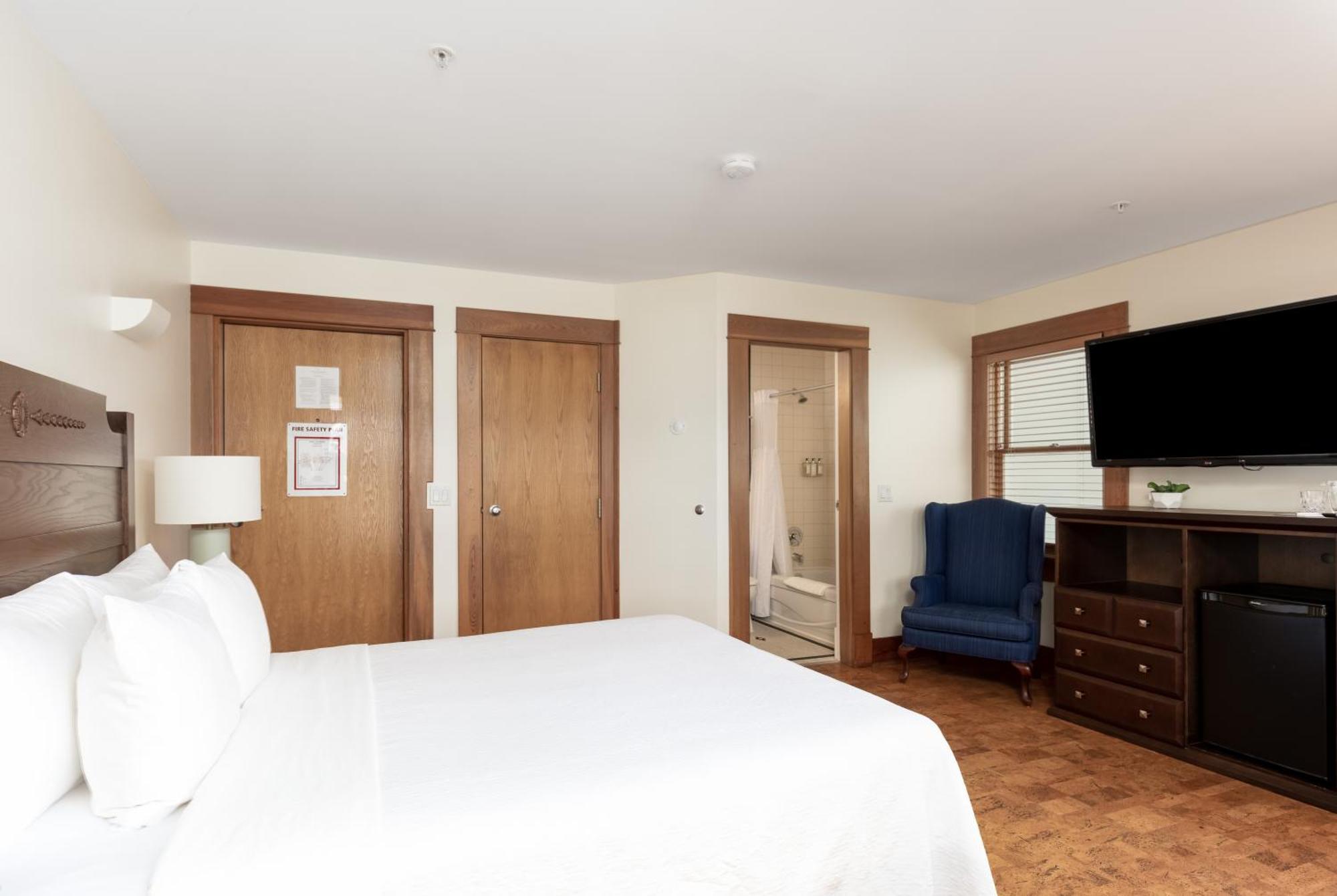 Hotel Eldorado At Eldorado Resort Kelowna Room photo